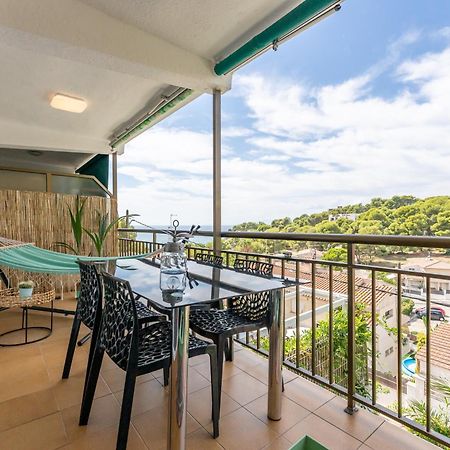 Beach Front Retro Hideaway In Salou Esterno foto