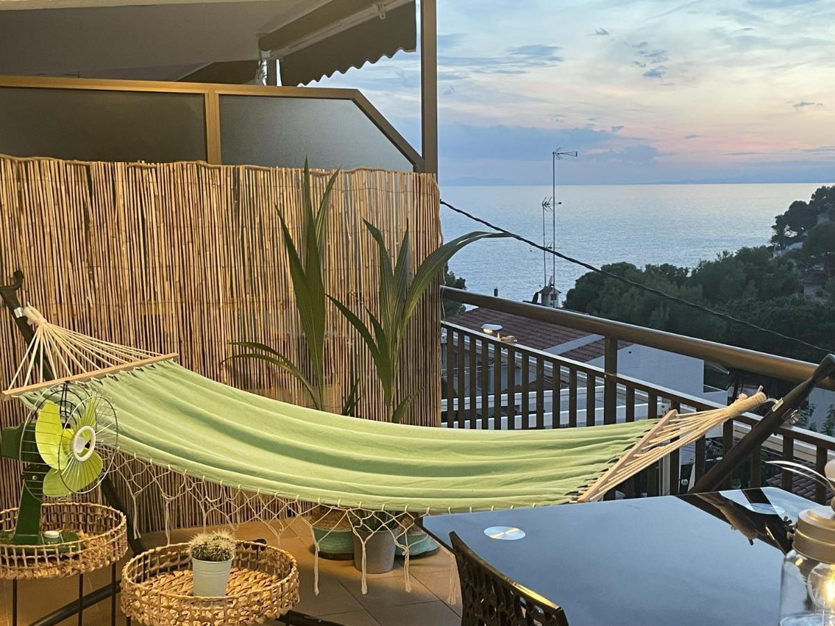 Beach Front Retro Hideaway In Salou Esterno foto