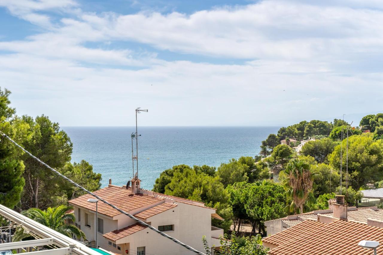 Beach Front Retro Hideaway In Salou Esterno foto