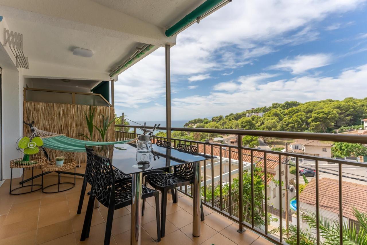 Beach Front Retro Hideaway In Salou Esterno foto