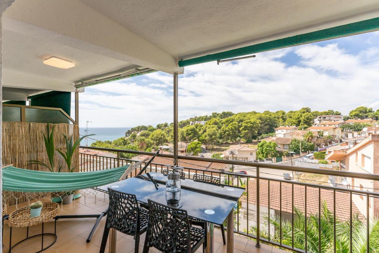 Beach Front Retro Hideaway In Salou Esterno foto