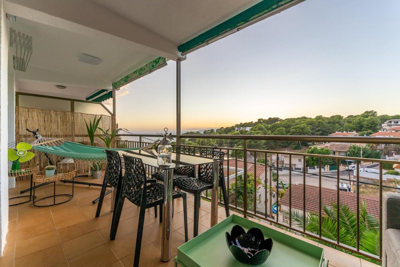 Beach Front Retro Hideaway In Salou Esterno foto