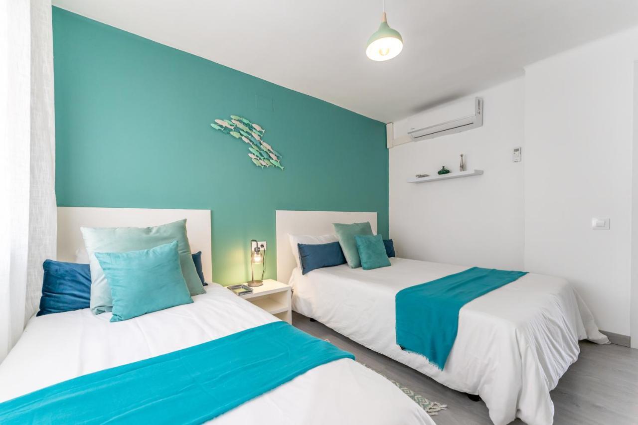 Beach Front Retro Hideaway In Salou Esterno foto