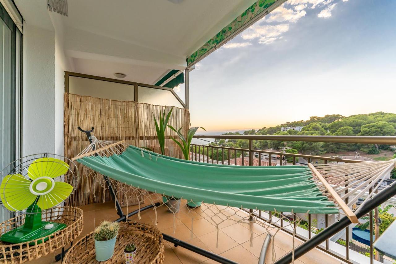 Beach Front Retro Hideaway In Salou Esterno foto