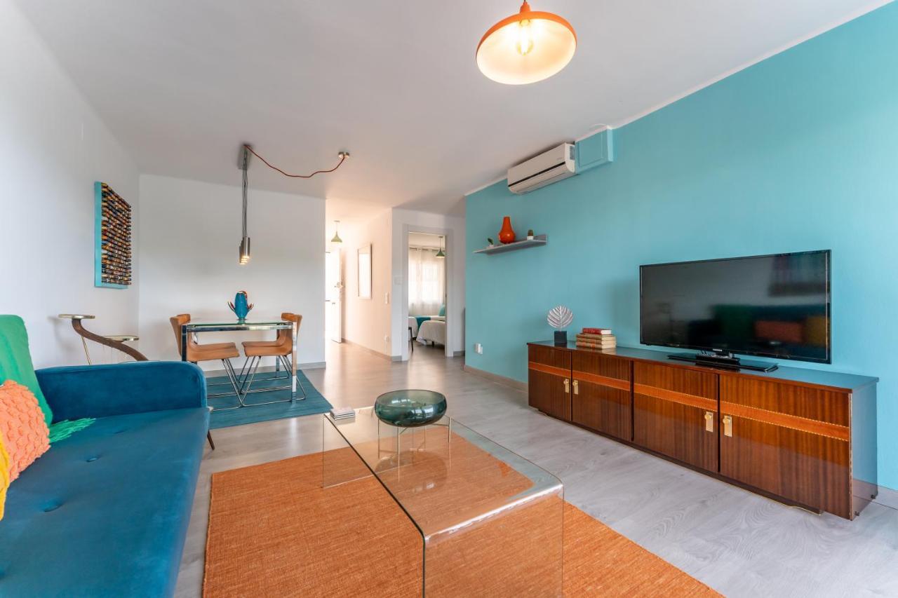 Beach Front Retro Hideaway In Salou Esterno foto