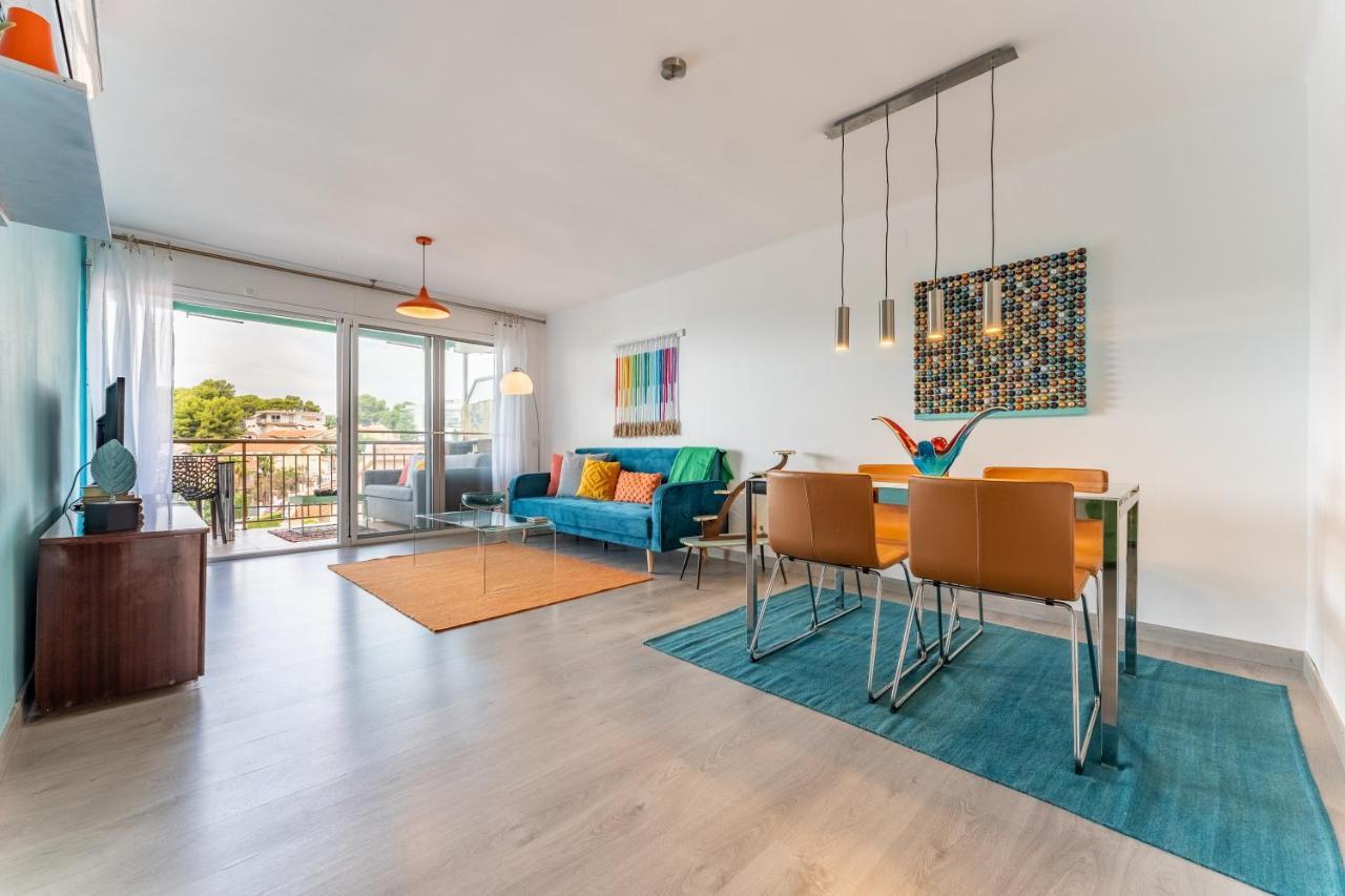 Beach Front Retro Hideaway In Salou Esterno foto